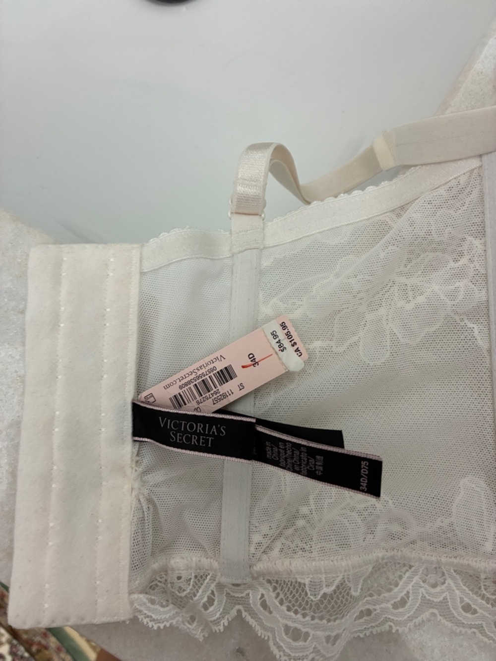 Victoria’s Secret bombshell bra - Picture 9 of 15